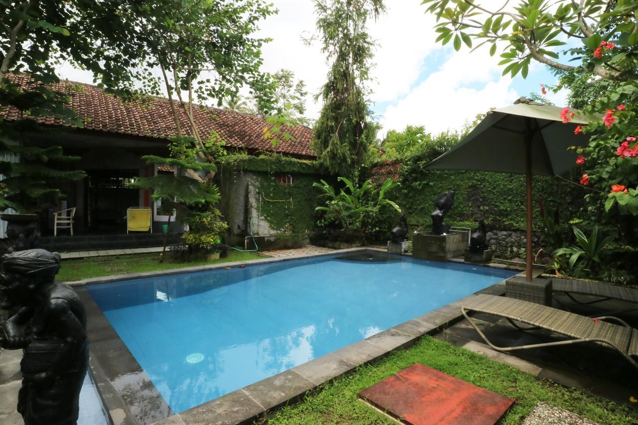 Ubud Kartini Hostel Exterior photo